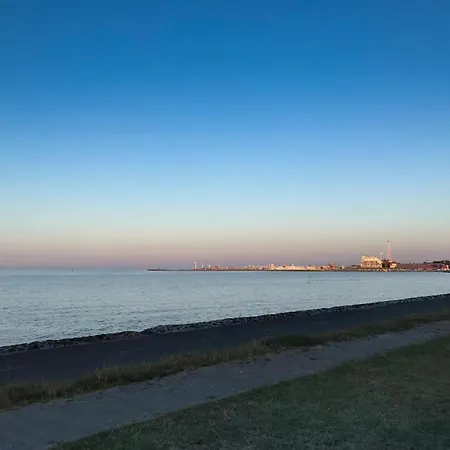 Apartment Comfort Steps From The North Sea, Cleaning Included Cuxhaven