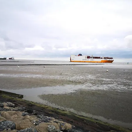 Comfort Steps From The North Sea, Cleaning Included *